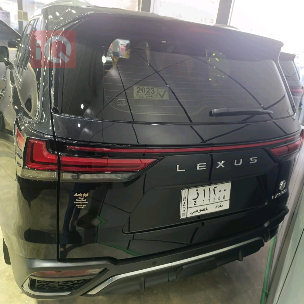 Lexus LX